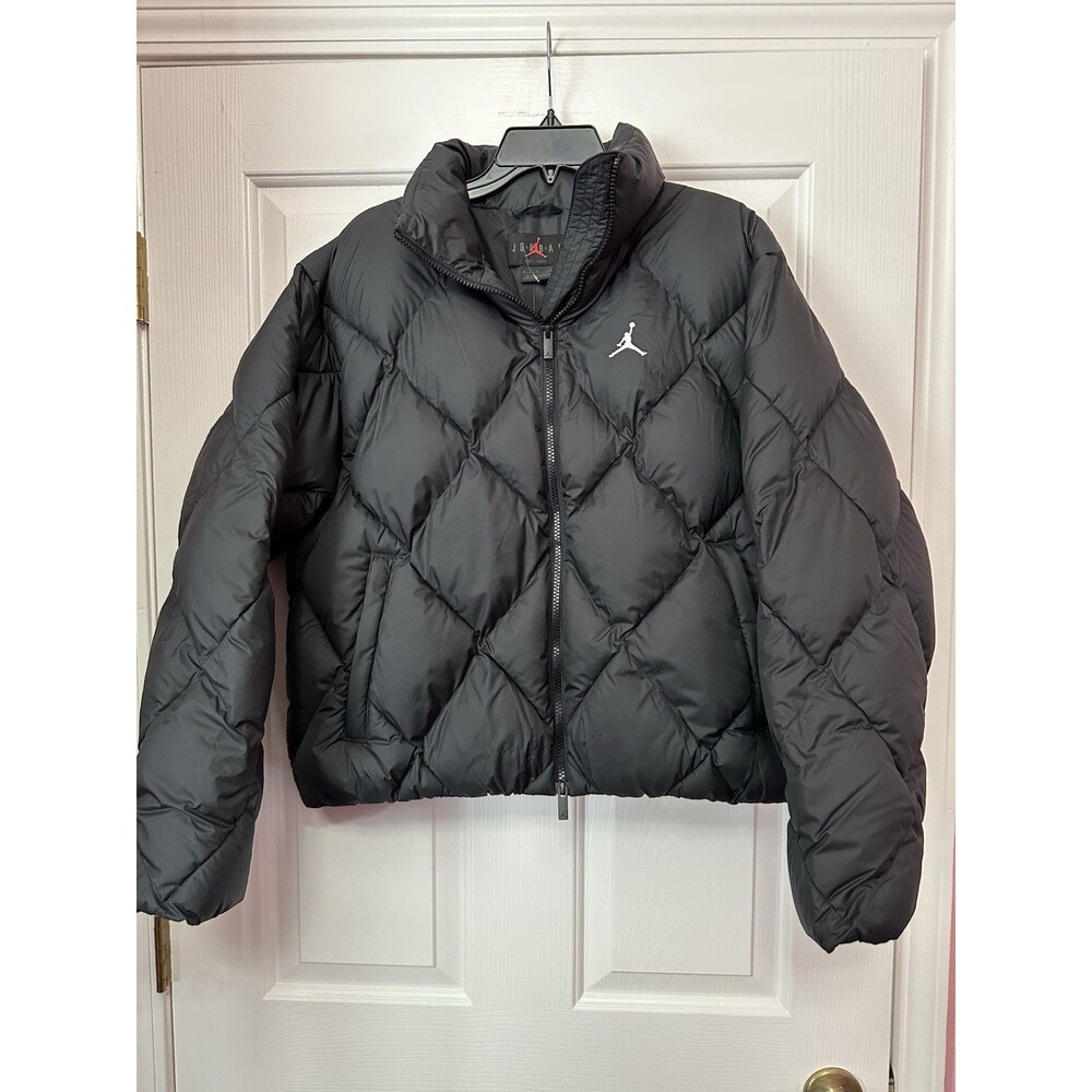 Size M Air Jordan Brooklyn Women's Quilted Puffer Black Jacket HV0417-010 NEW